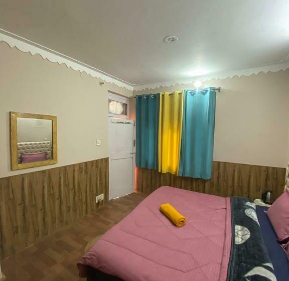 فندق صغير Rudrani Stays