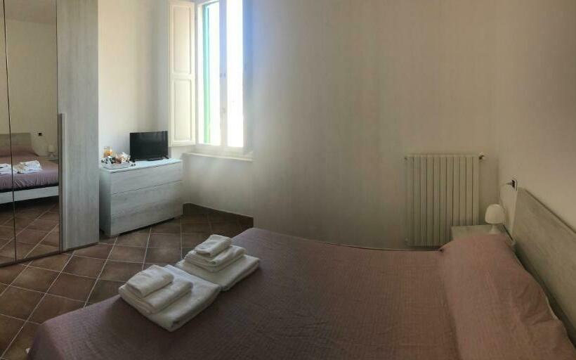 تختخواب و صبحانه A Casa Di Noemi