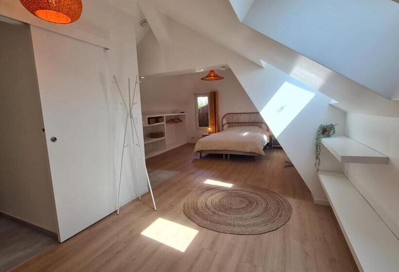 پانسیون Le Saint Christophe   Mairie D Aubervilliers Ligne 12