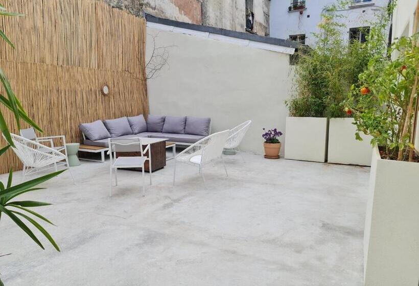 پانسیون Le Saint Christophe   Mairie D Aubervilliers Ligne 12