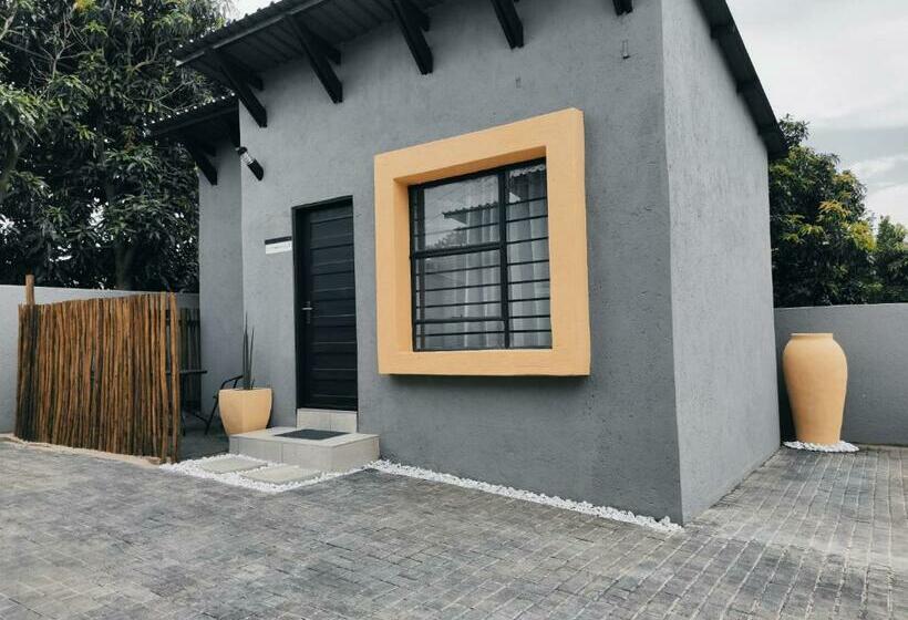 پانسیون Mash G Villa Guest House