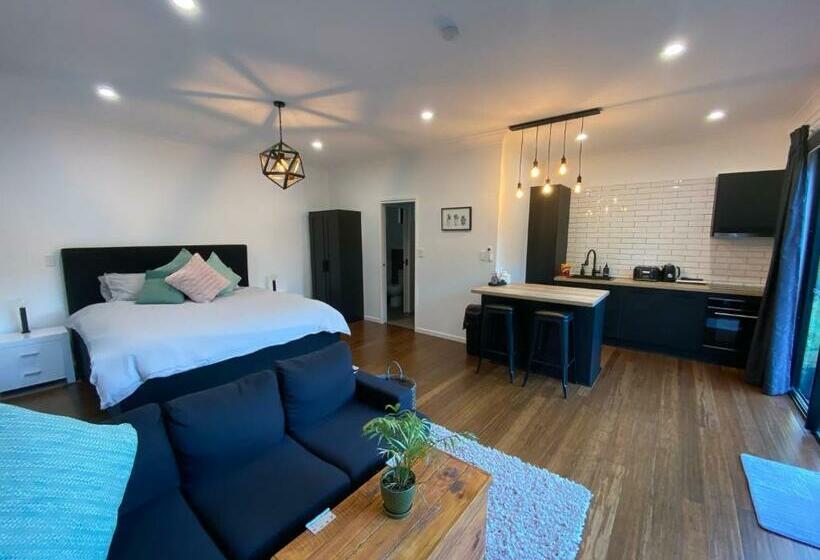 펜션 Kosmo’s Studio: City Style In A Retreat Setting!