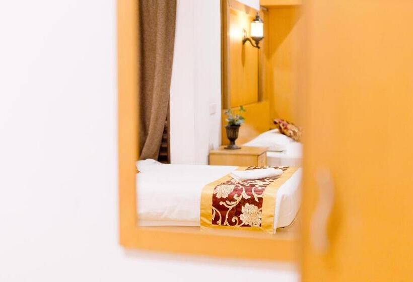 بنسيون Villa Sri Mayang