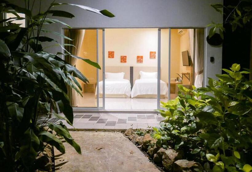 هتل The Firefly Resort