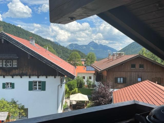 Apartment Wendelsteinblick Wohnen Auf Zeit Homeoffice Balkon Mit Bergblick Buchbar Ab 28 Näch