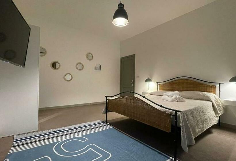 تختخواب و صبحانه Cconforthotels R&b Suite&chic Self Check In