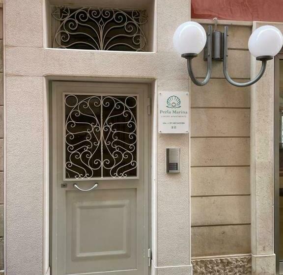 تختخواب و صبحانه Perla Marina Luxury Apartments