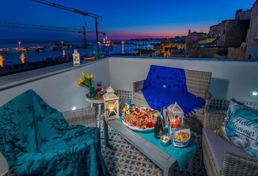 تختخواب و صبحانه Vittoria Luxury Rooms