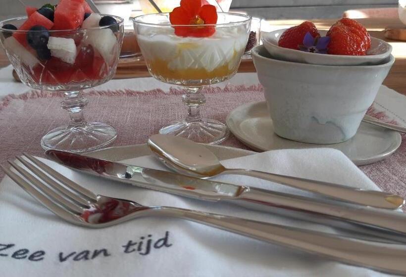Bed and Breakfast Zee Van Tijd