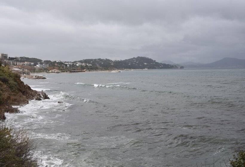 پانسیون Le Côte D Azur