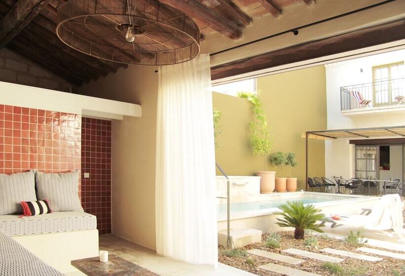 پانسیون Marcelle En Camargue