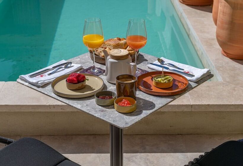 پانسیون Marcelle En Camargue