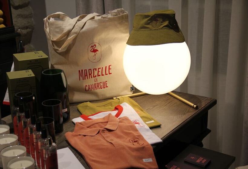 پانسیون Marcelle En Camargue