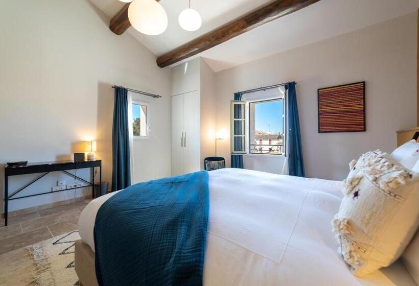 پانسیون Marcelle En Camargue