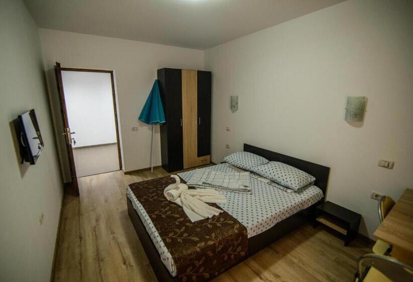 بنسيون Vila Onasis