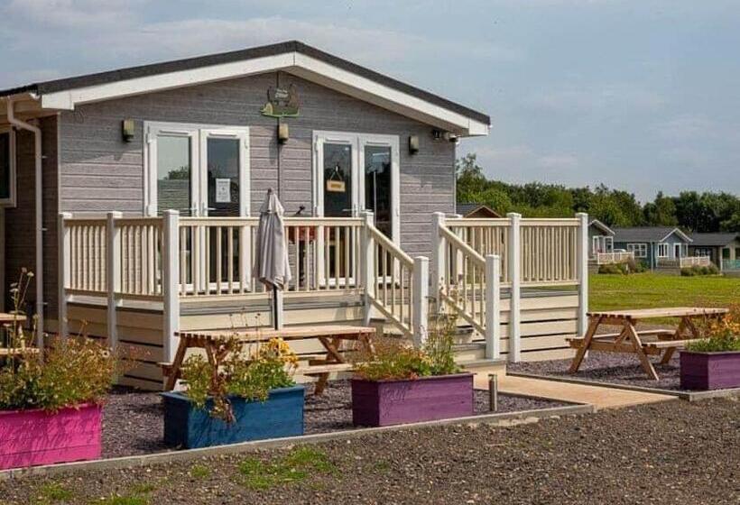 渡假胜地  Otters Mead Boutique Lodges