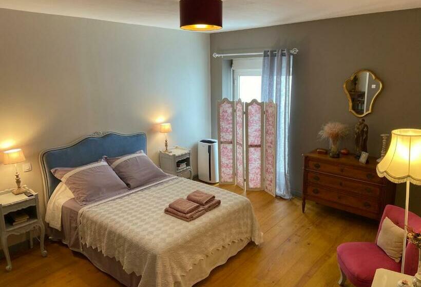 Bed and Breakfast Maison 1823 Suites De Charme à Garons