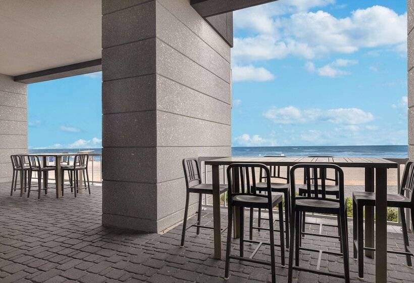 هتل Home2 Suites By Hilton Galveston
