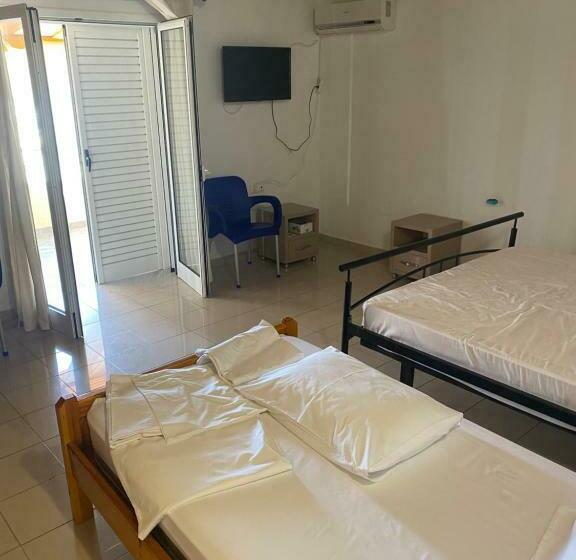 Maro Apartment