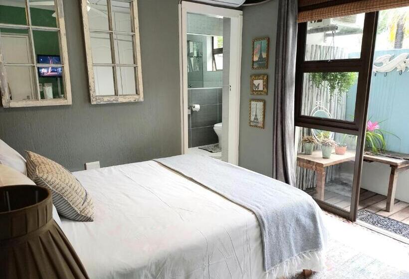 Пансион Driftwood Suite, Villa Roc Guesthouse, Salt Rock Ballito, No Loadshedding