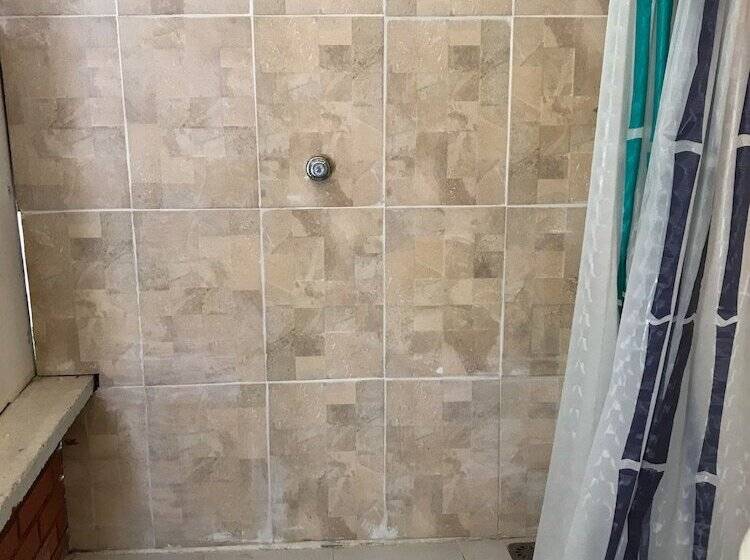 پانسیون Room In Guest Room   Room With 2 Double Beds   Number 14