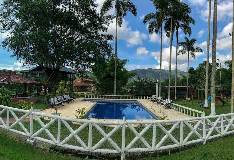 پانسیون Room In Guest Room   Room With 2 Double Beds   Number 14