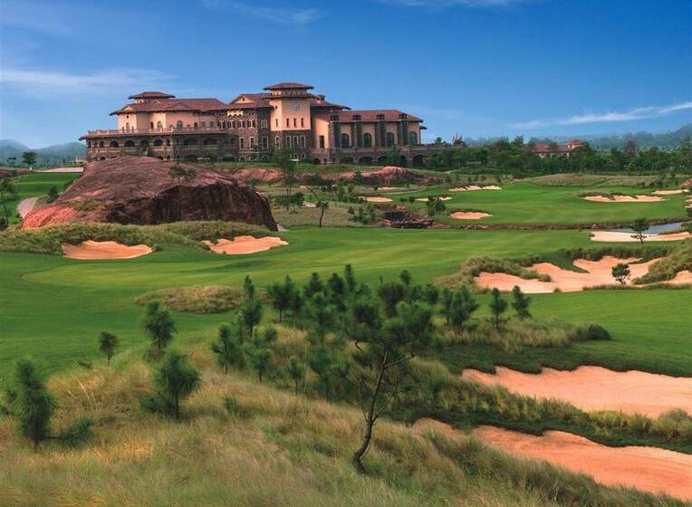 Sheraton Qingyuan Lion Lake Resort