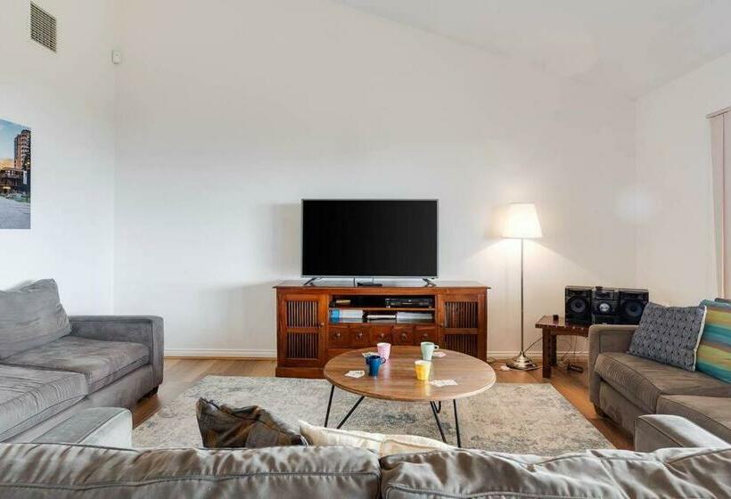 Hindmarsh Hideaway