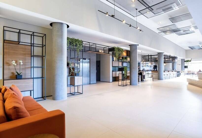 Отель Ibis Botucatu