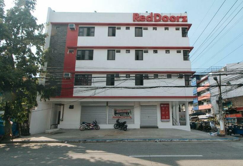 فندق Reddoorz Near Ust Sampaloc Manila