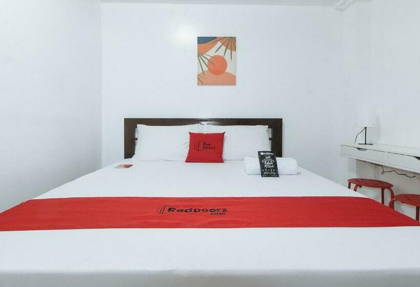 فندق Reddoorz Near Ust Sampaloc Manila