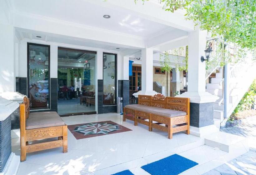 Hotel Reddoorz Plus Syariah @ Jalan Dokter Wahidin Bojonegoro