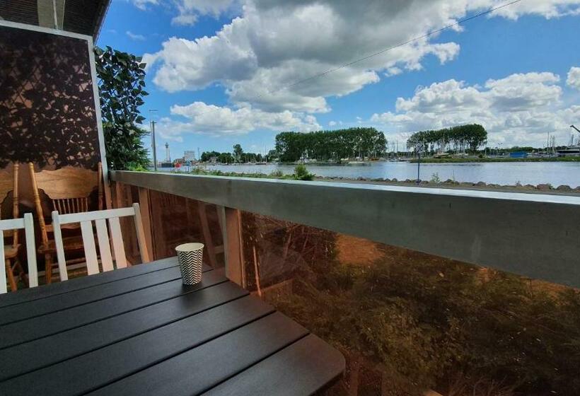 Ouistreham Canal