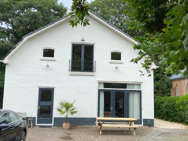 민박 Koetshuys Van Villadelfia