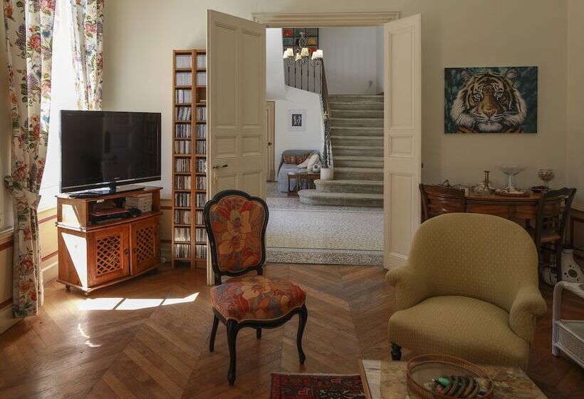 مبيت وإفطار Le 37 Malaucene