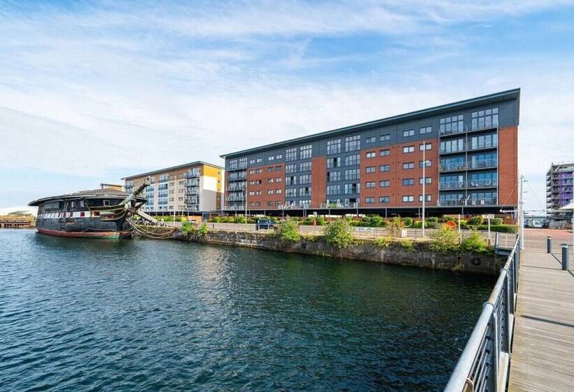 Quayside Apartment