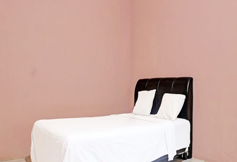 هتل Oyo 91416 Puri 88 Homestay