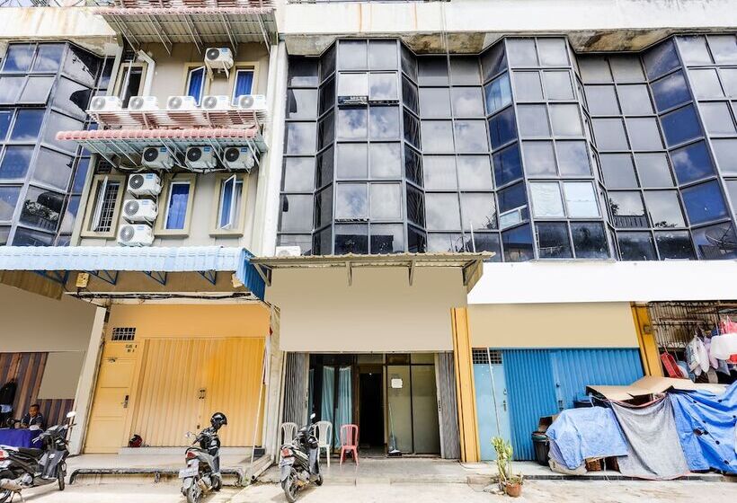 هتل Oyo 91423 Ringin Pitu 1 Syariah