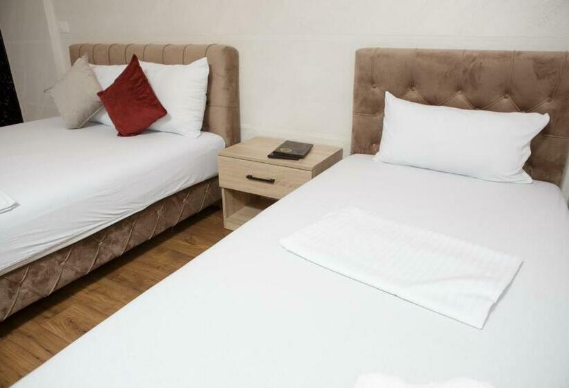 مُتل B H B Apartmani