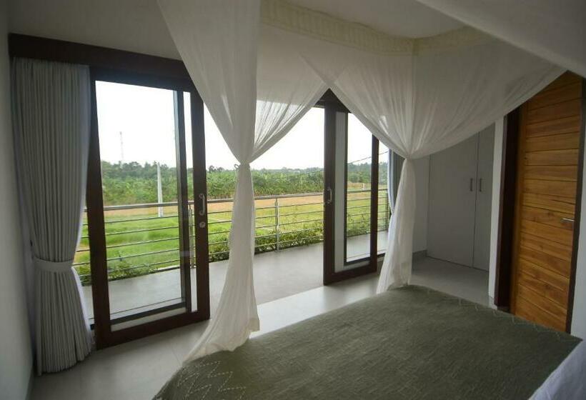 Bed and Breakfast Three Palms Surf & Stay Medewi