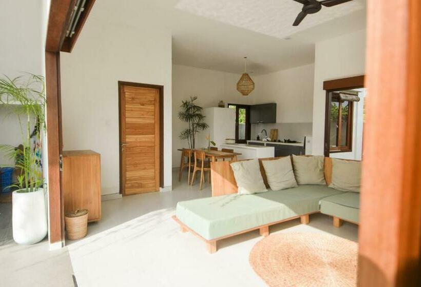 مبيت وإفطار Three Palms Surf & Stay Medewi