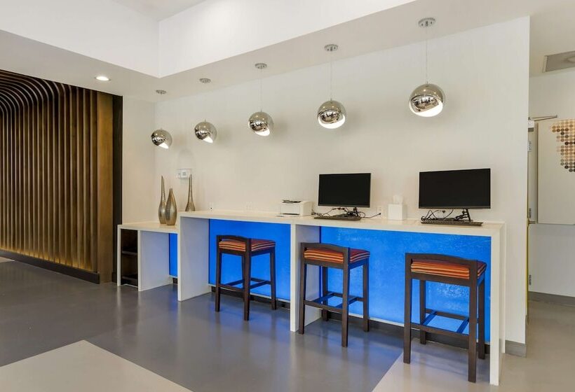 هتل Glo Best Western Pooler   Savannah Airport