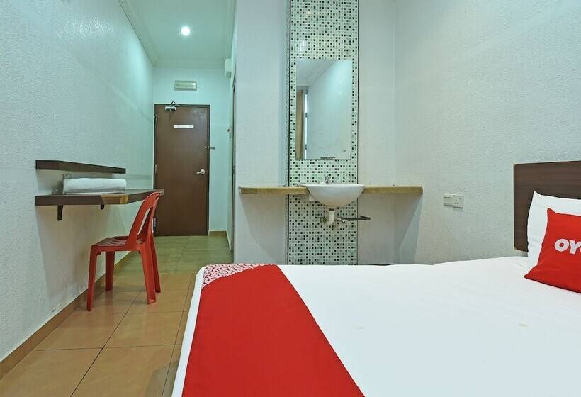 Oyo 90559 Ummul Motel C Mart