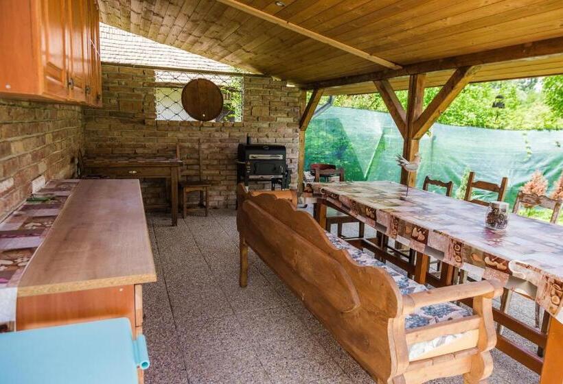 بنسيون Szívem Csücske Vendégház