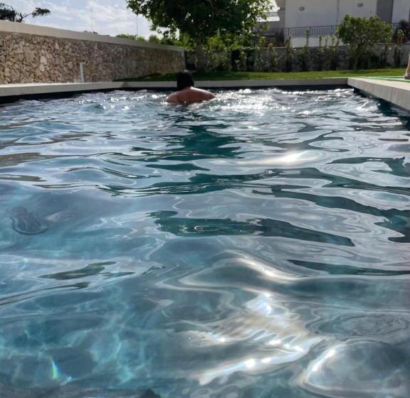 تختخواب و صبحانه Bluotranto