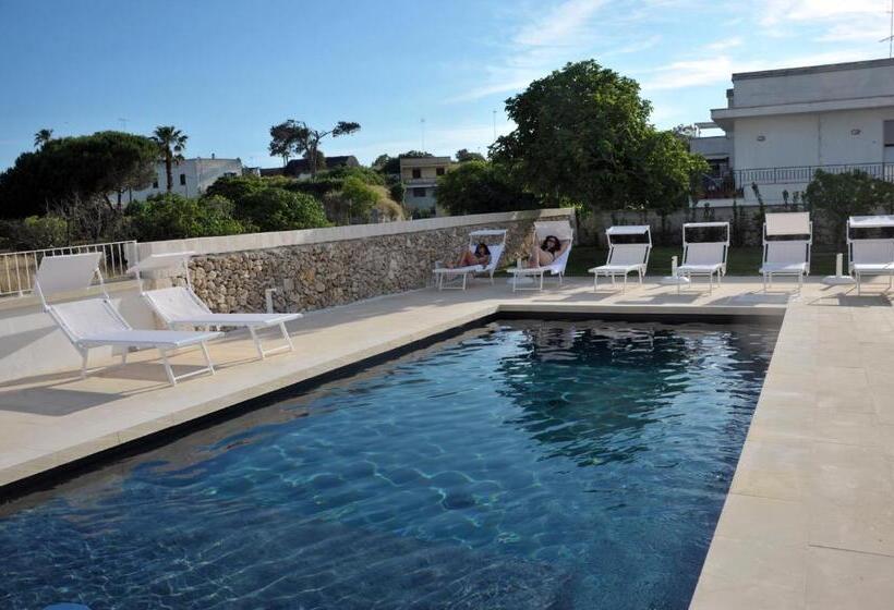 تختخواب و صبحانه Bluotranto