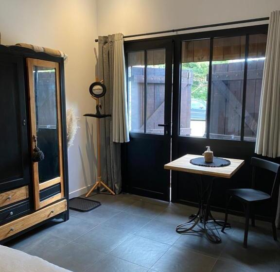 مبيت وإفطار Ostal 158