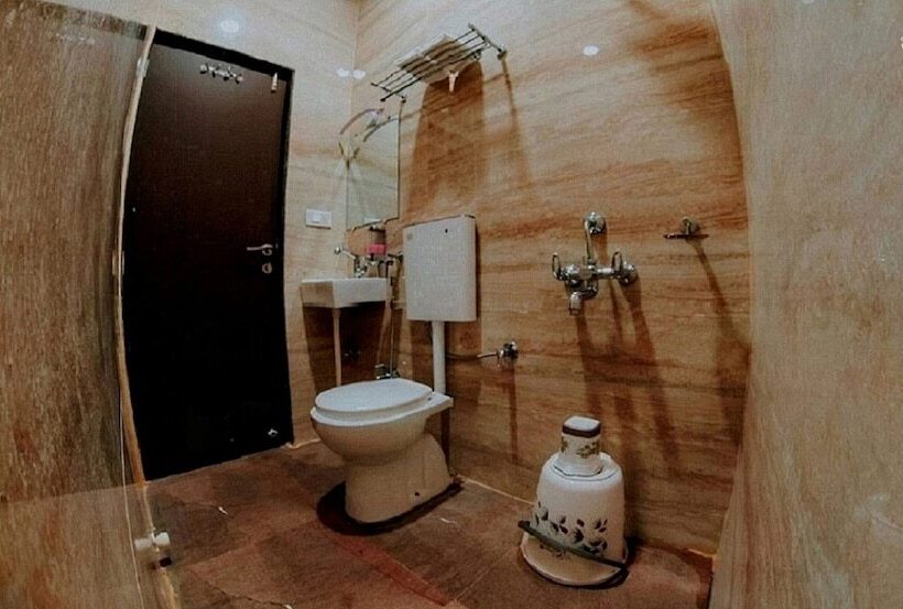ホテル Bajaj S Karwan Inn