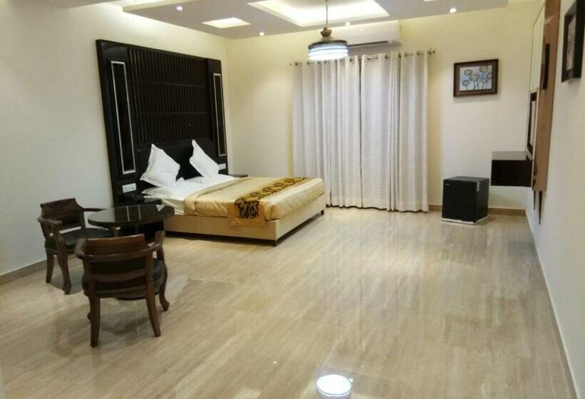 酒店 New Anand Palace