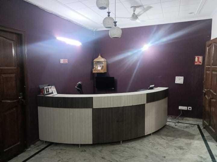Отель Oyo 90180 Jk Guest House